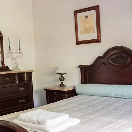 Moradia Em Vilar Dos Prazeres