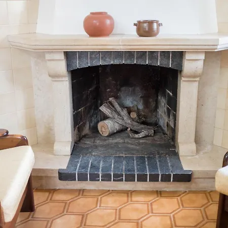 Moradia Em Vilar Dos Prazeres * 奥雷堡垒